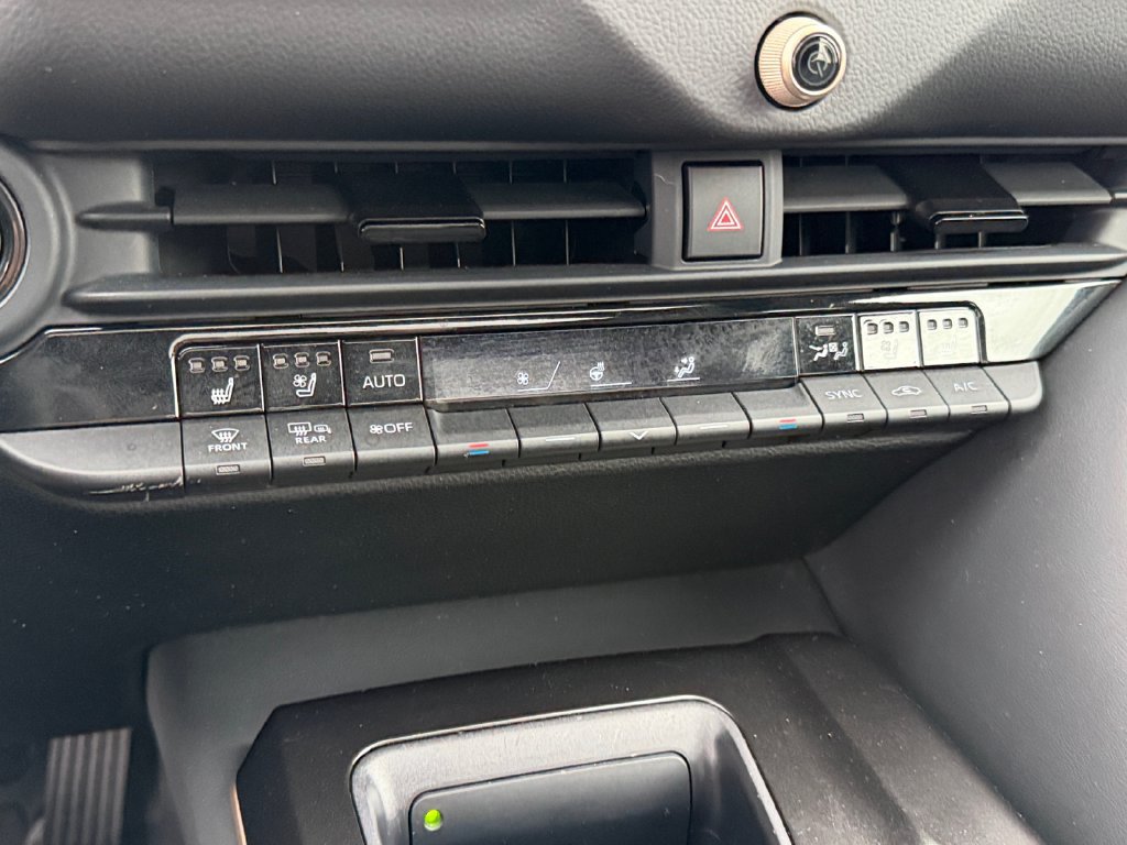 Used 2024 Toyota Crown AWD/4WD image 22