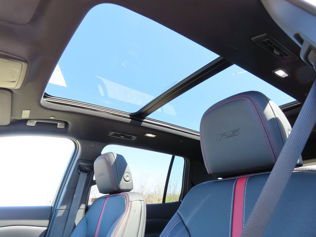 New 2026 Chevrolet Traverse RS image 7