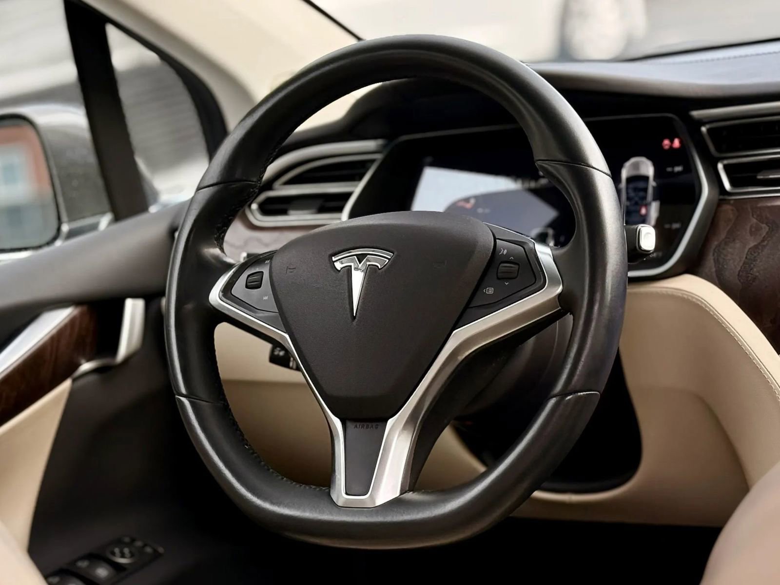 Used 2016 Tesla Model X 90D image 11