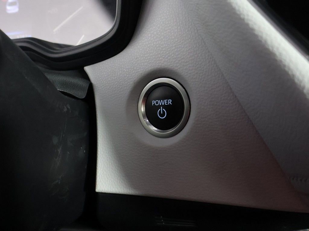 Used 2024 Toyota Corolla SE w/ Convenience Package image 33