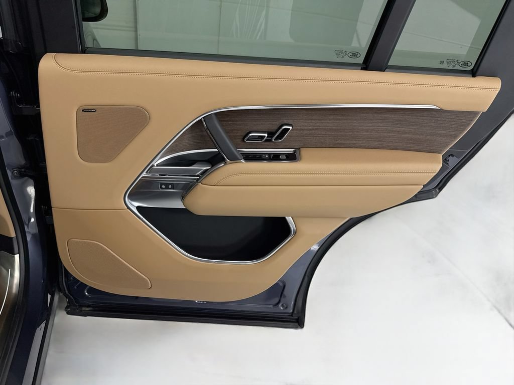 New 2026 Land Rover Range Rover Long Wheelbase SE AWD/4WD image 27