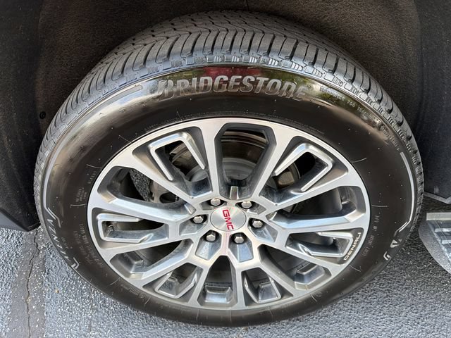 Used 2026 GMC Yukon XL Denali w/ Sun & Power Step Package RWD image 17