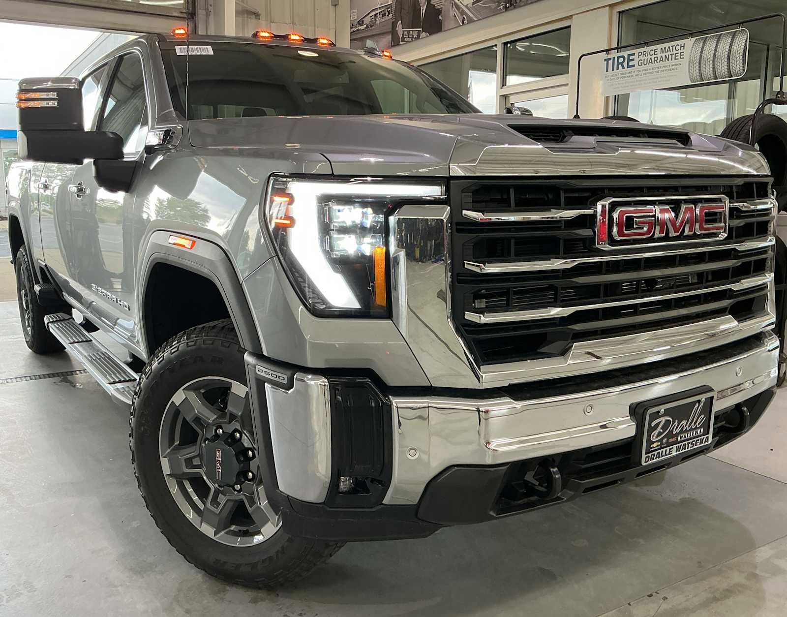 New 2026 GMC Sierra 2500 SLT w/ SLT Premium Package image 1