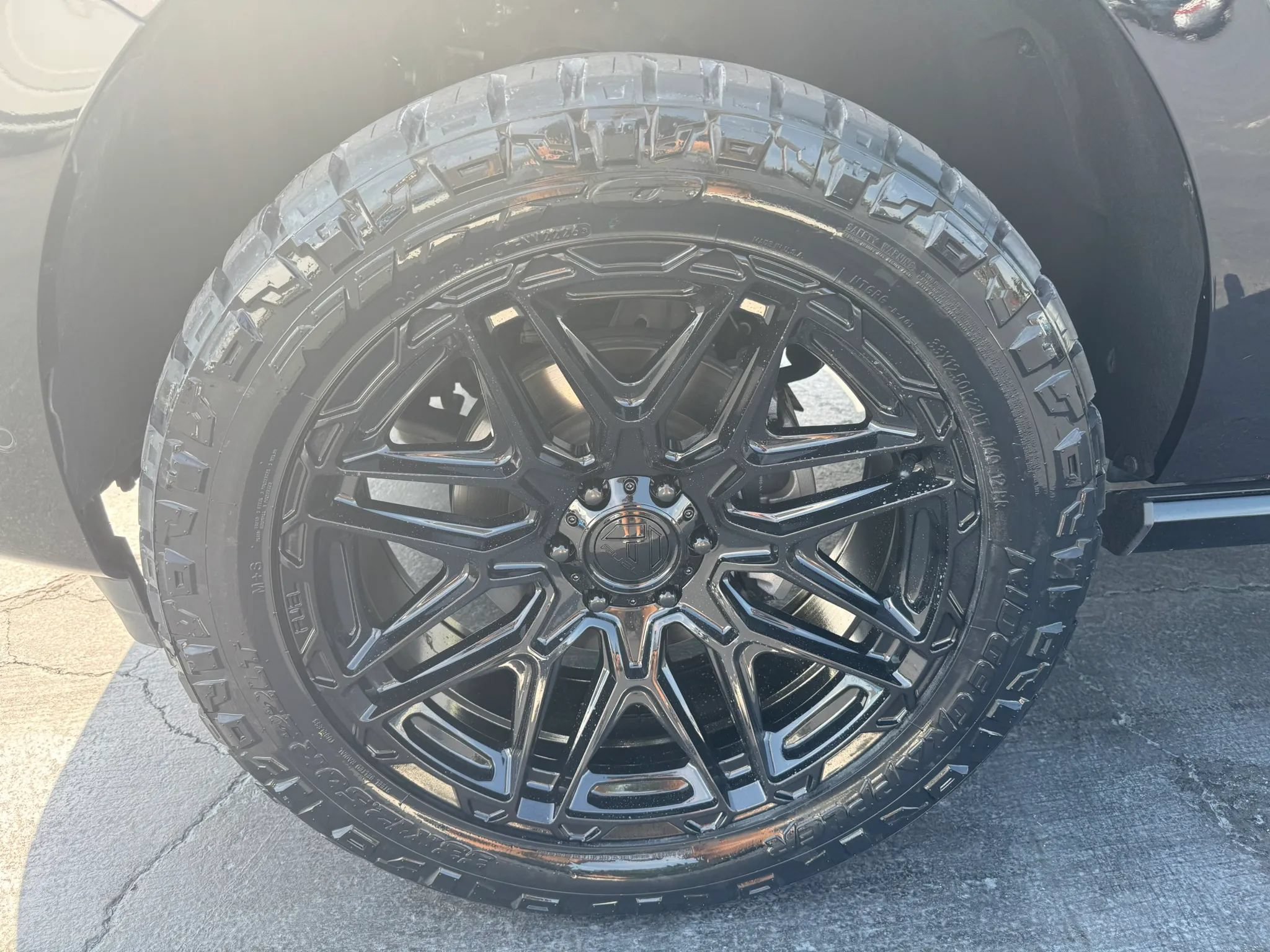 Used 2025 Ford Expedition Platinum AWD/4WD image 15