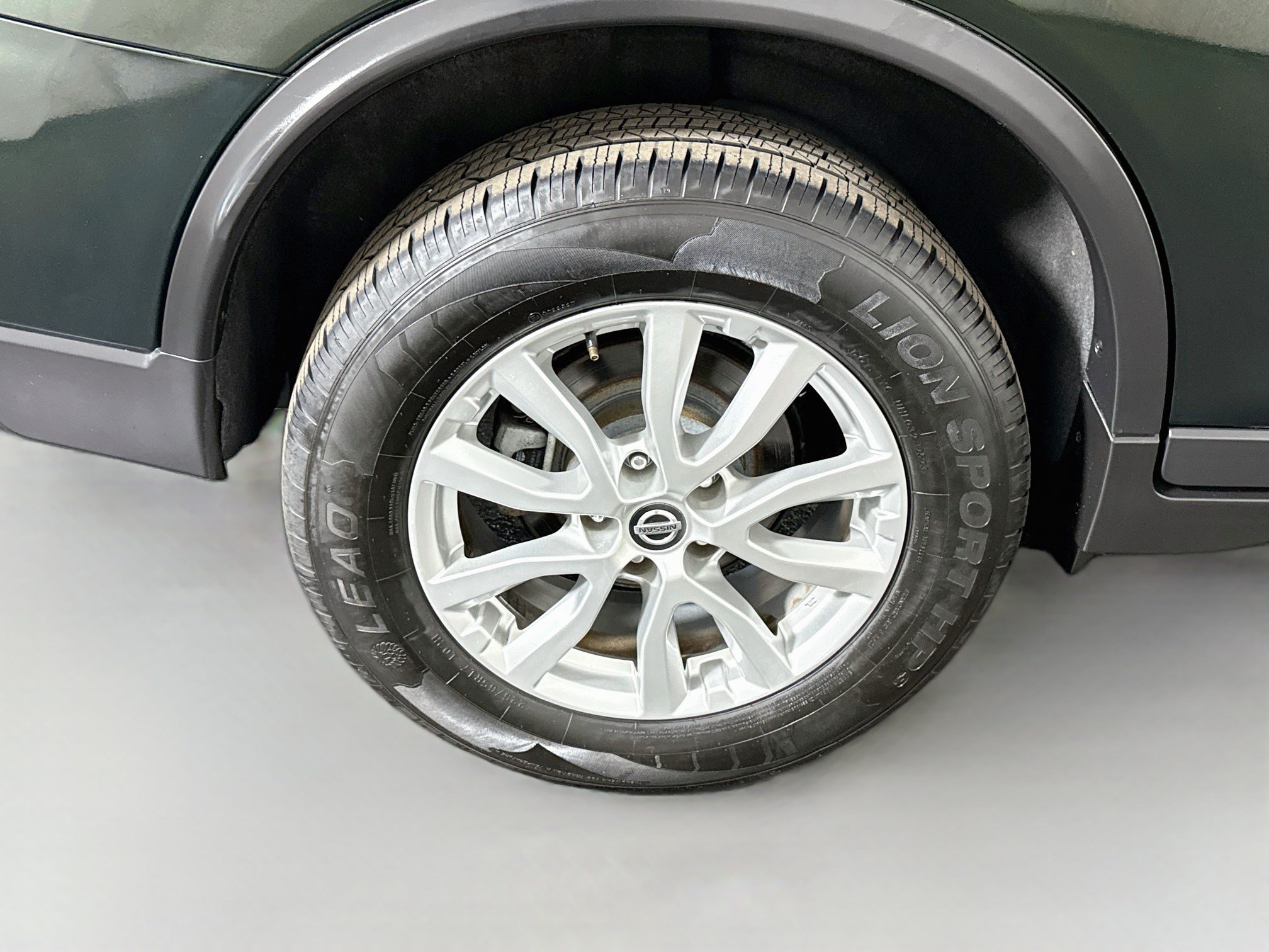 Used 2020 Nissan Rogue SV AWD/4WD image 33