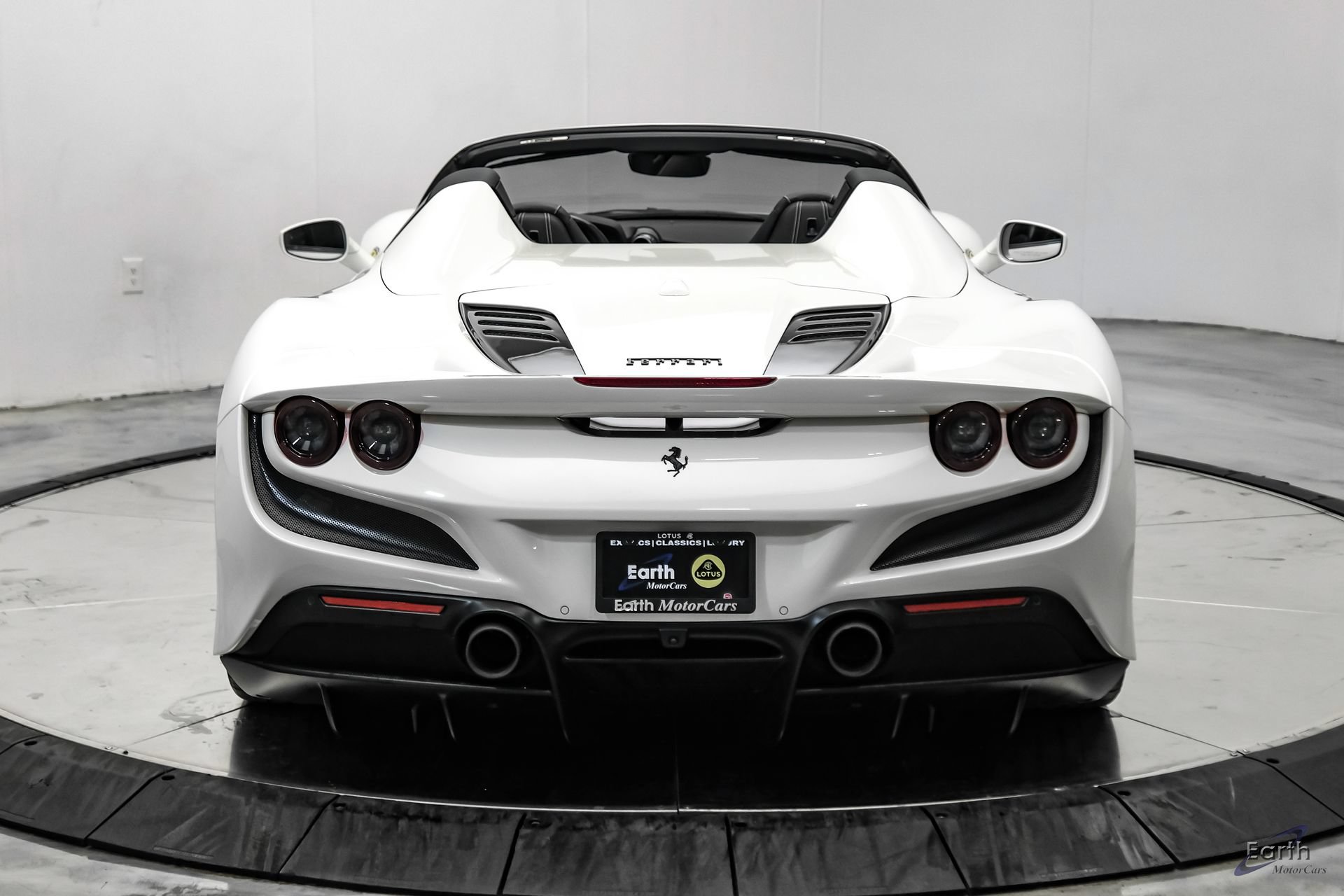 Used 2022 Ferrari F8 Tributo RWD image 17