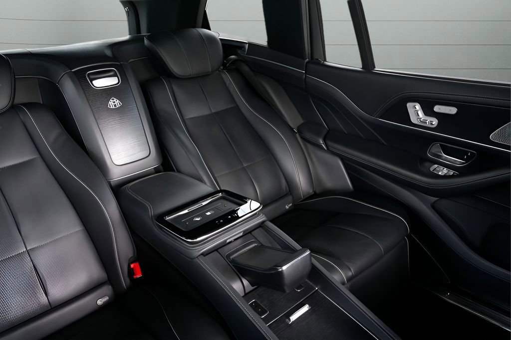 Used 2023 Mercedes-Benz Maybach GLS 600 4MATIC image 46