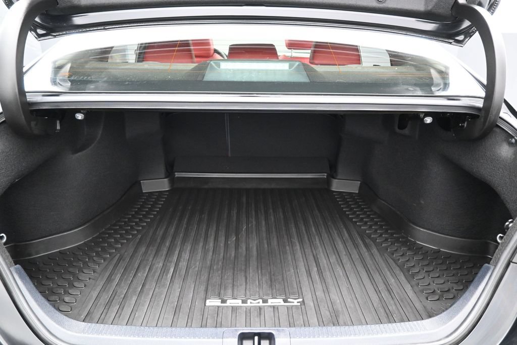 Used 2022 Toyota Camry XSE FWD image 33