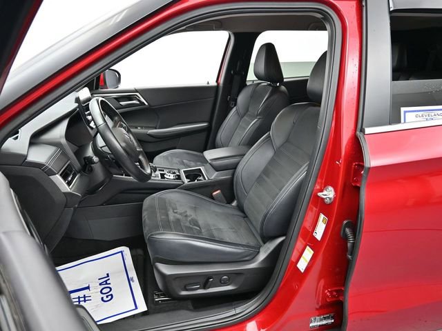 Used 2024 Mitsubishi Outlander SE image 13