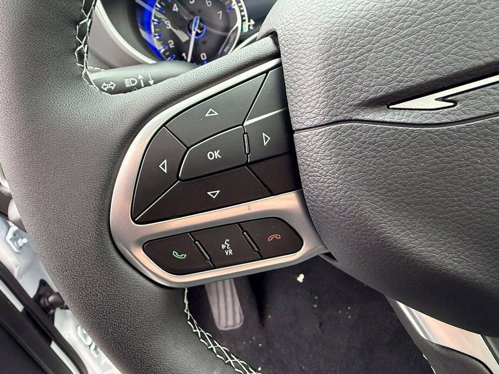 New 2027 Chrysler Pacifica Limited FWD image 18