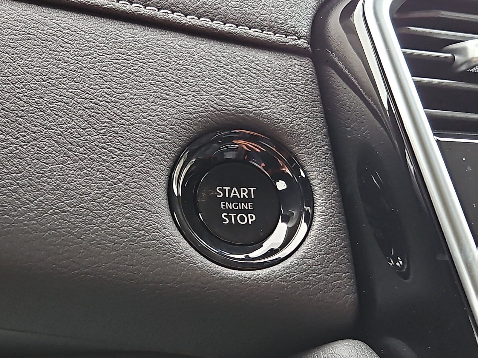 New 2026 Nissan Armada SV AWD/4WD image 19