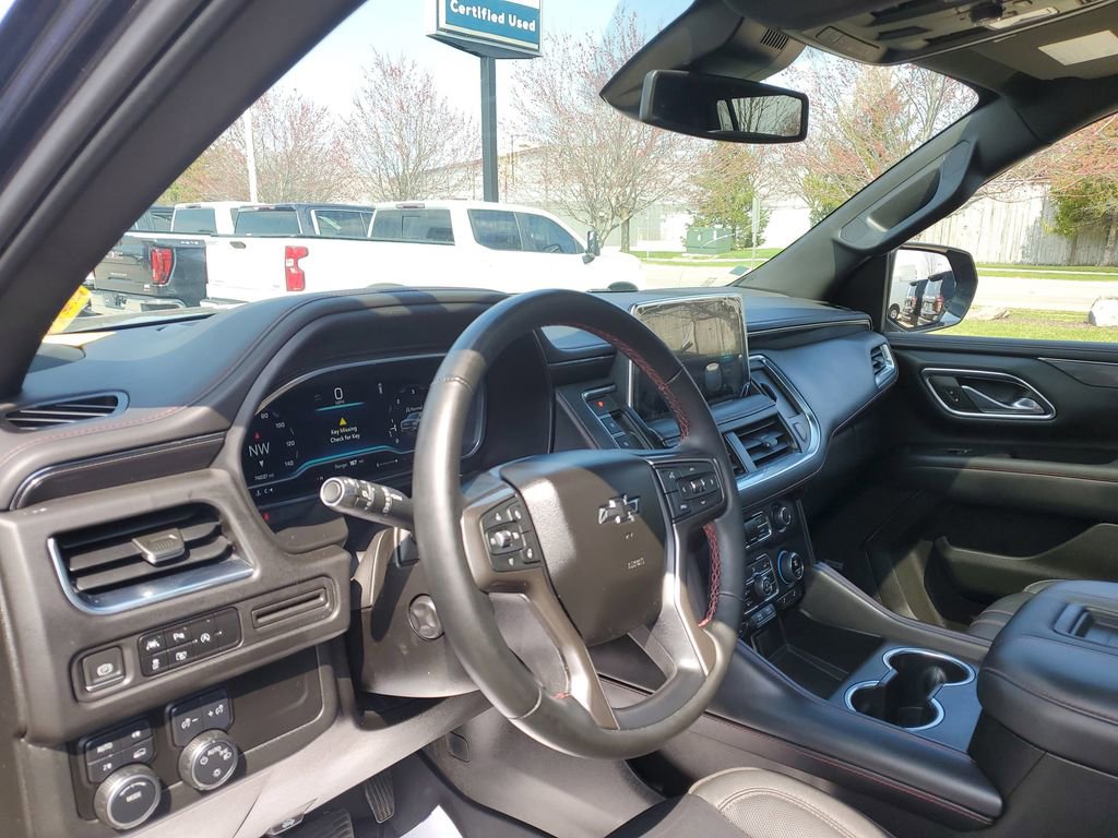 Certified 2023 Chevrolet Suburban RST w/ Luxury Package AWD/4WD image 9