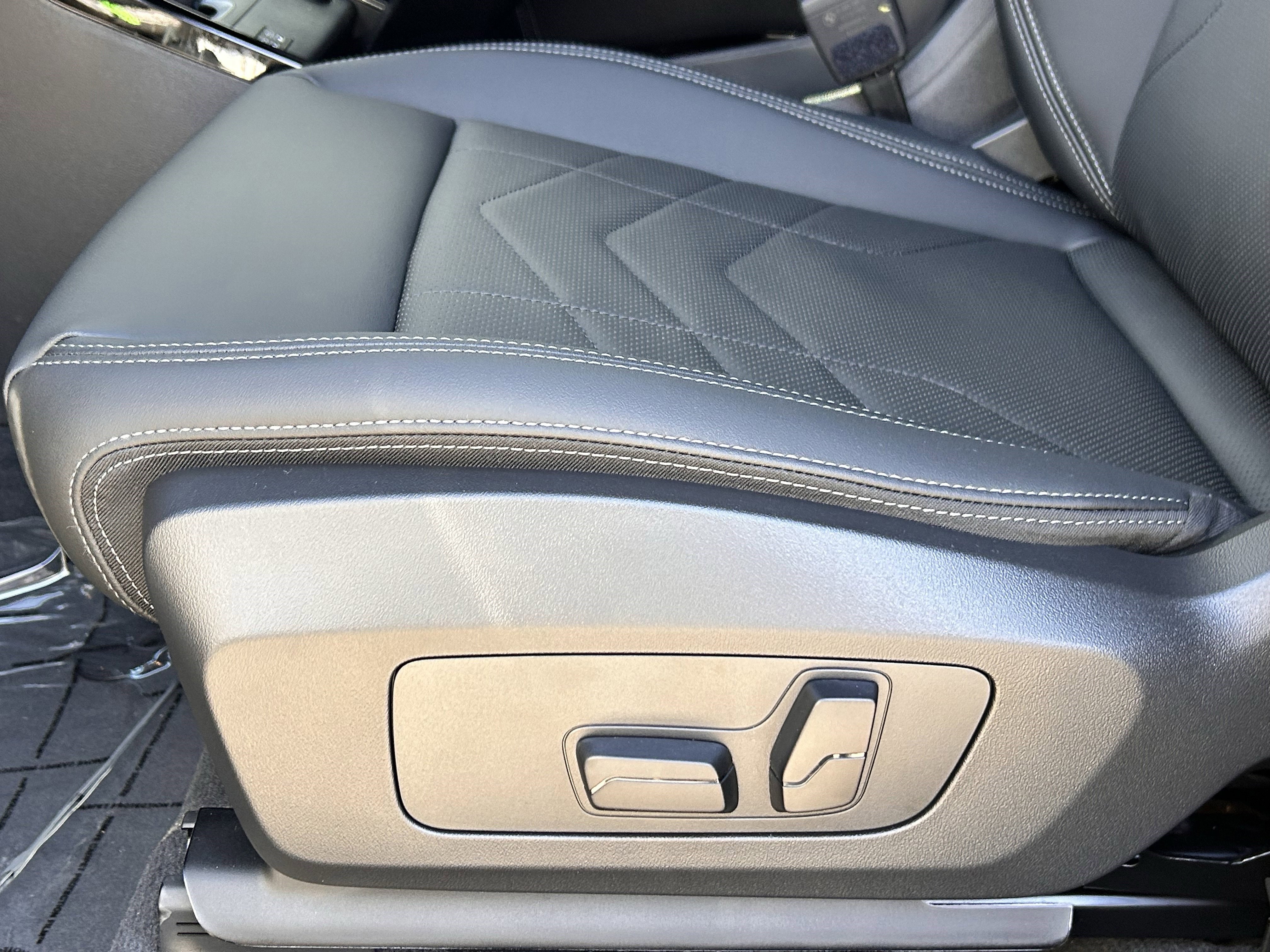 Used 2026 BMW X1 xDrive28i w/ Convenience Package image 24