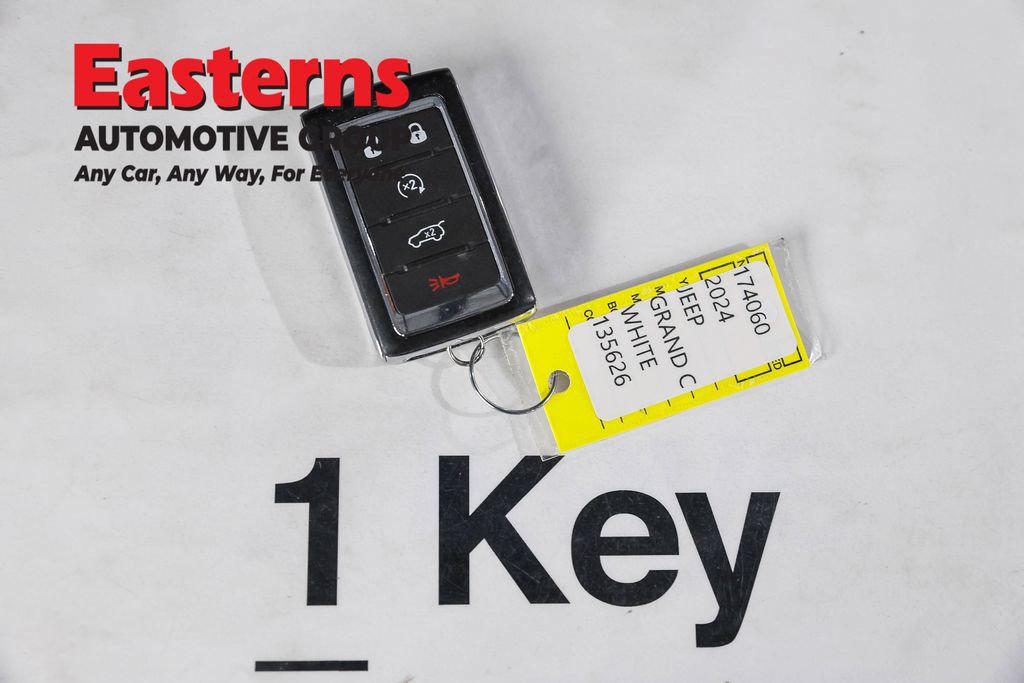 Used 2024 Jeep Grand Cherokee Limited 4xe AWD/4WD image 28