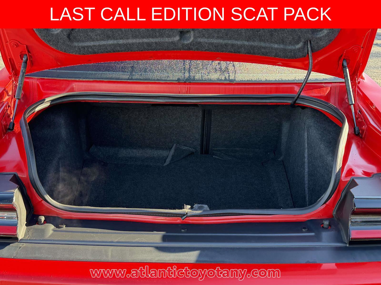 Used 2021 Dodge Challenger R/T Scat Pack RWD image 8
