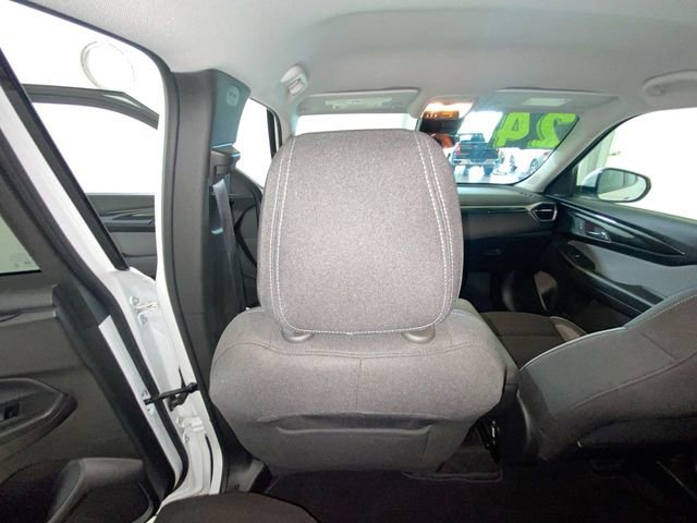 Used 2024 Chevrolet TrailBlazer LT w/ LT Cold Weather Package FWD image 35