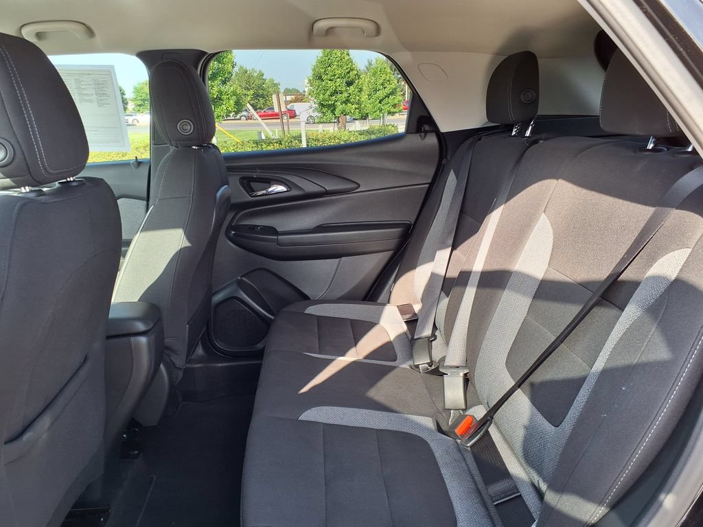 Used 2025 Chevrolet TrailBlazer LT FWD image 18