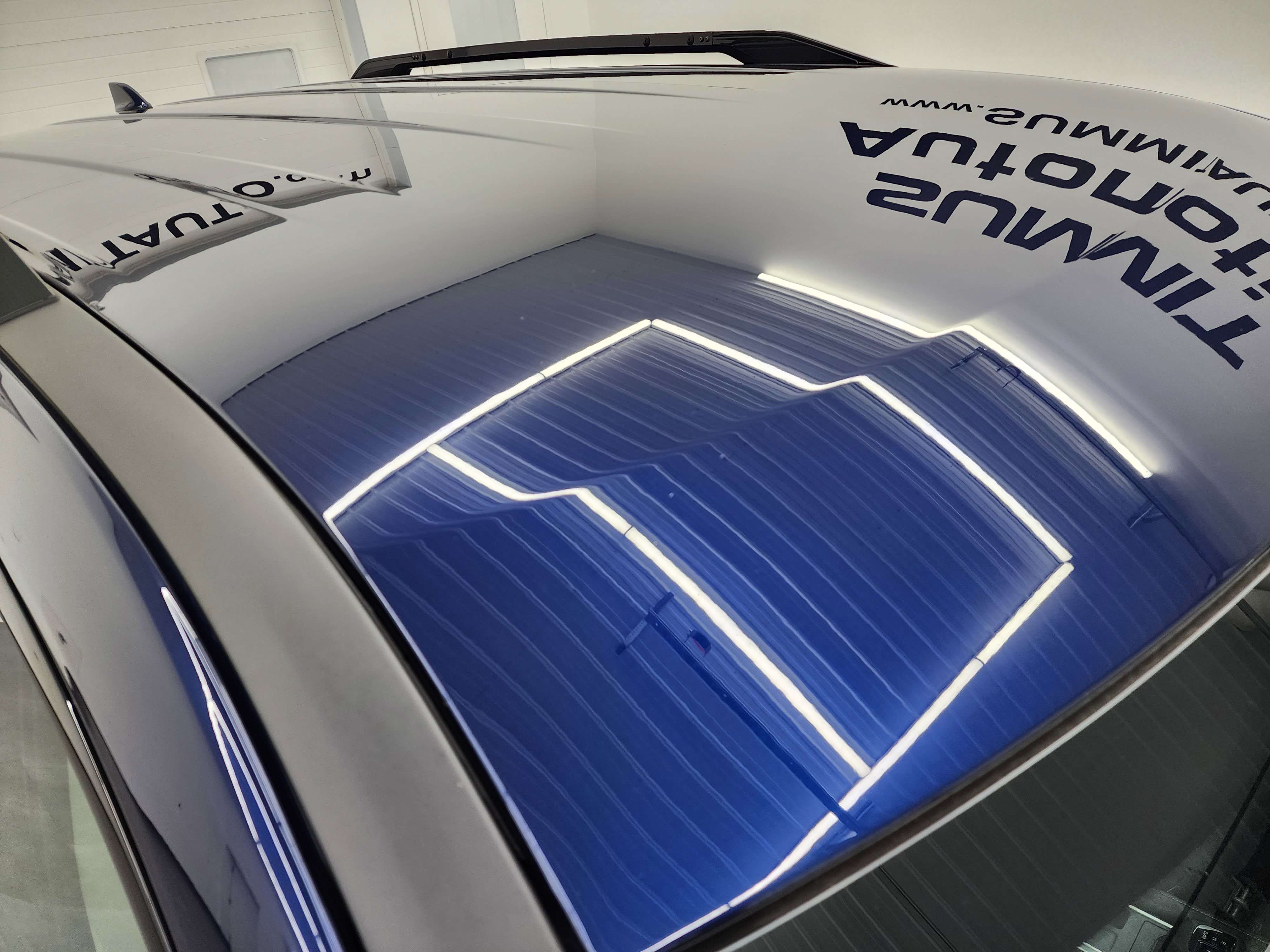 Used 2025 Nissan Pathfinder SV image 4