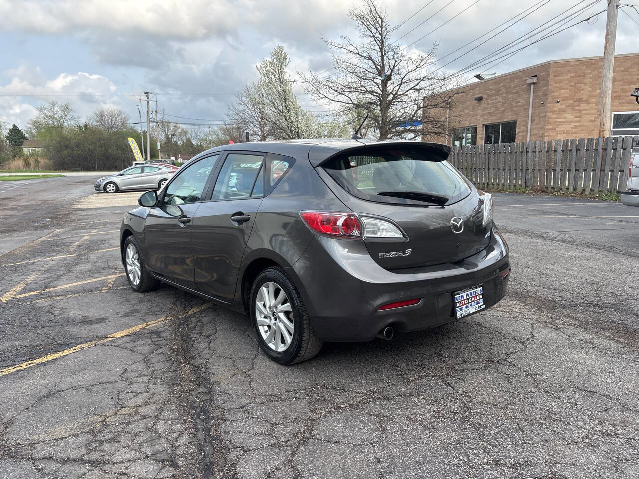 Used 2013 MAZDA MAZDA3 i Grand Touring FWD image 3