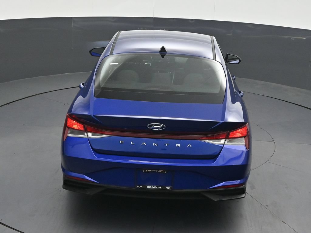 Used 2022 Hyundai Elantra SEL w/ Convenience Package FWD image 19