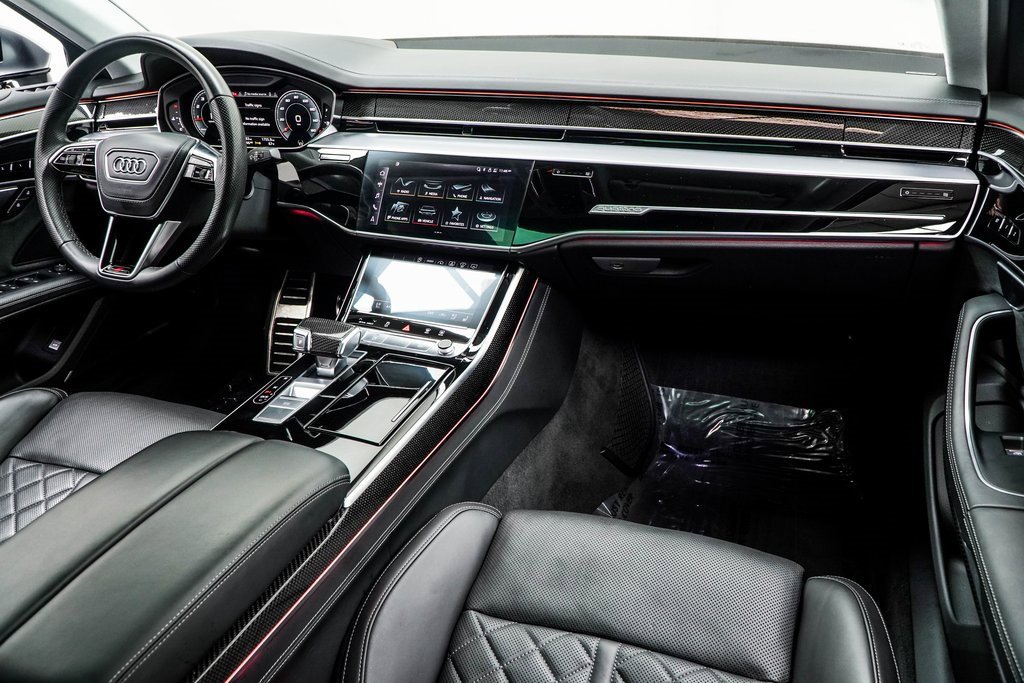 Used 2022 Audi S8 image 17