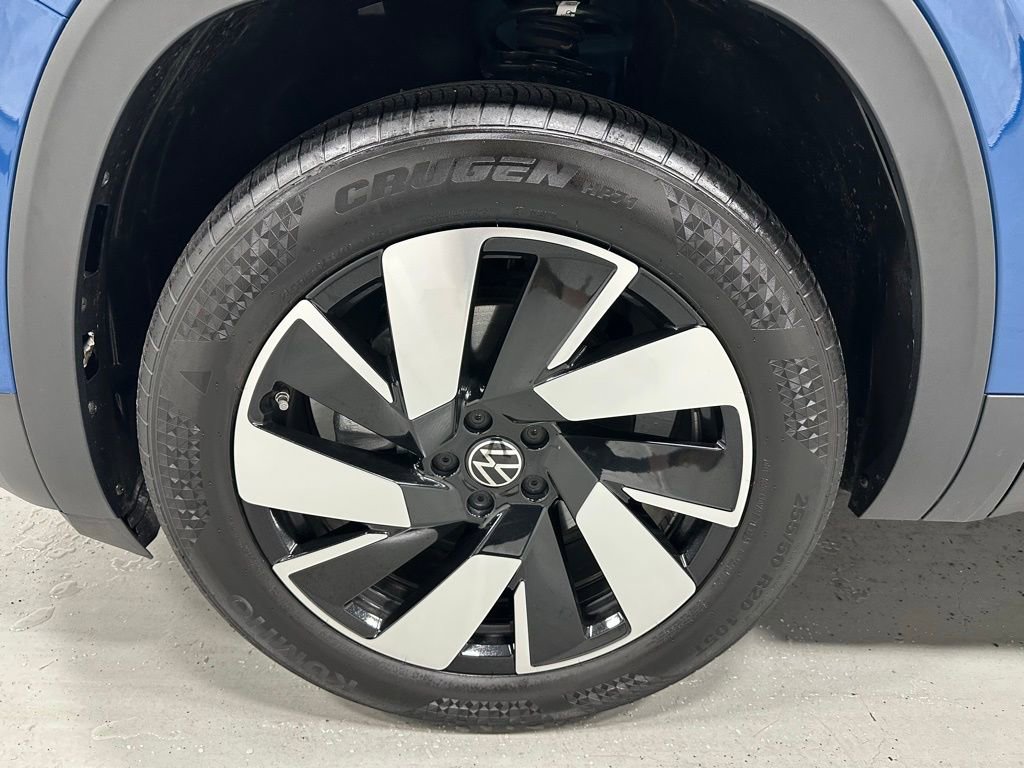 Used 2025 Volkswagen Atlas Cross Sport SE image 66