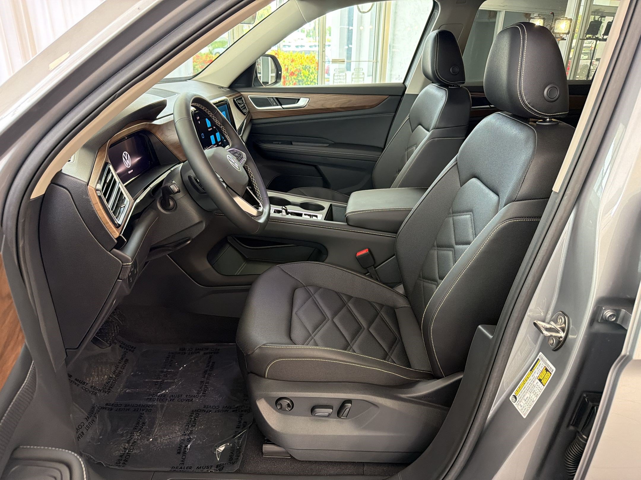 New 2026 Volkswagen Atlas SE FWD image 5