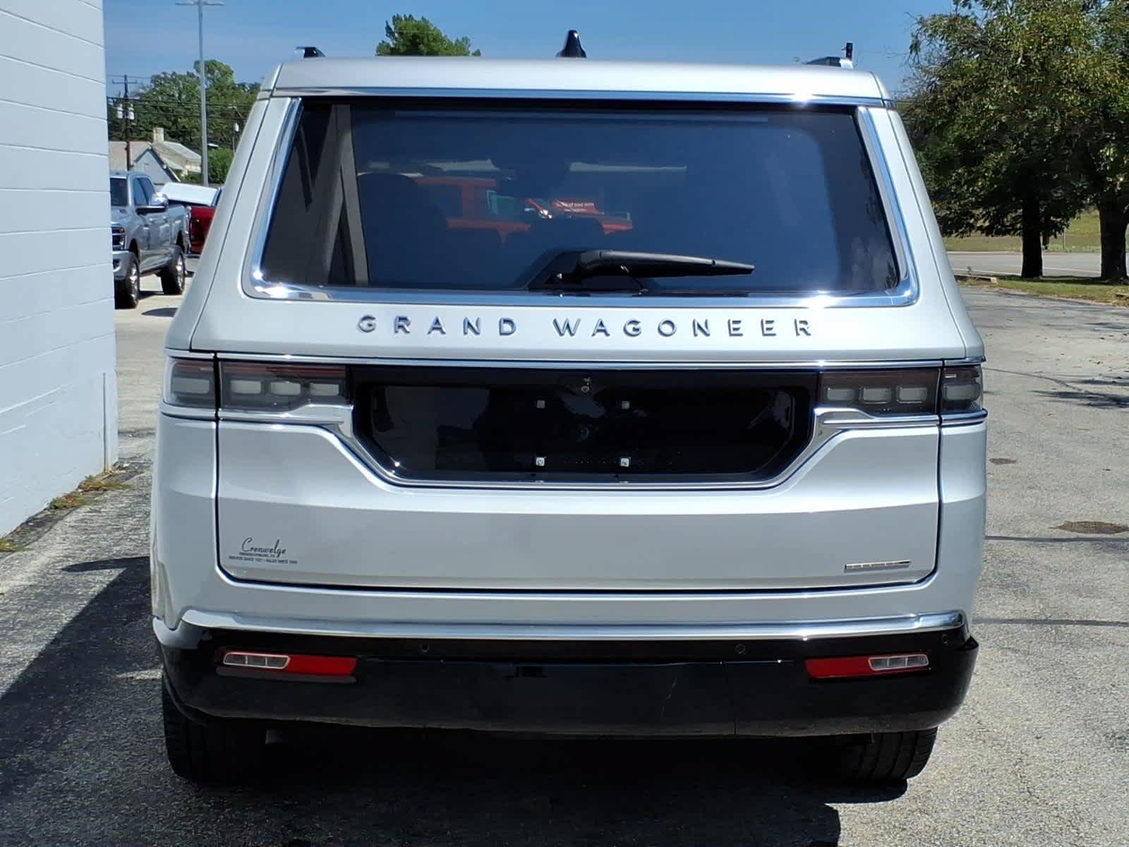 Used 2024 Jeep Grand Wagoneer Series III AWD/4WD image 13