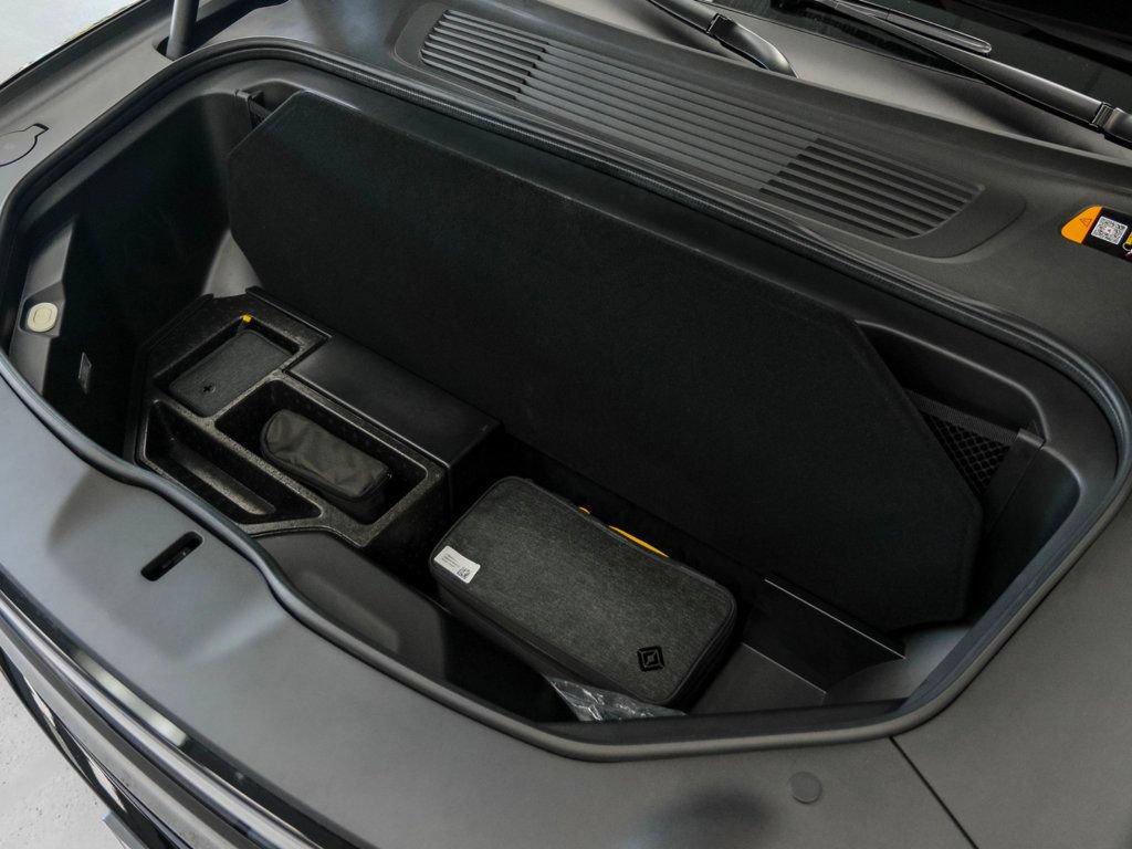 Used 2025 Rivian R1S Adventure AWD/4WD image 8