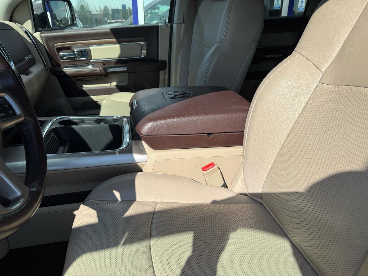 Used 2017 RAM 1500 Laramie w/ Convenience Group AWD/4WD image 14