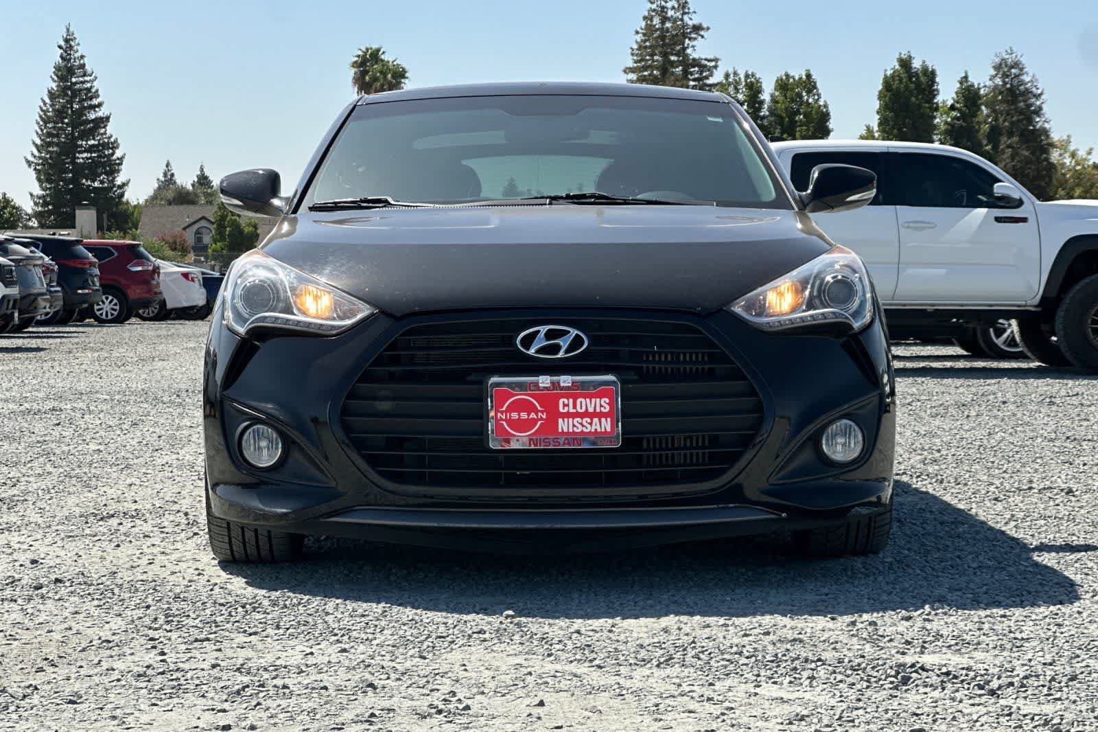 Used 2015 Hyundai Veloster Turbo w/ Option Group 04 FWD image 11