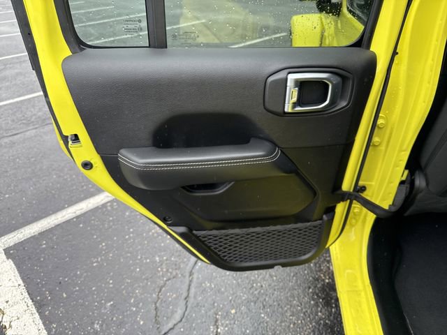 Used 2023 Jeep Wrangler Sahara image 25