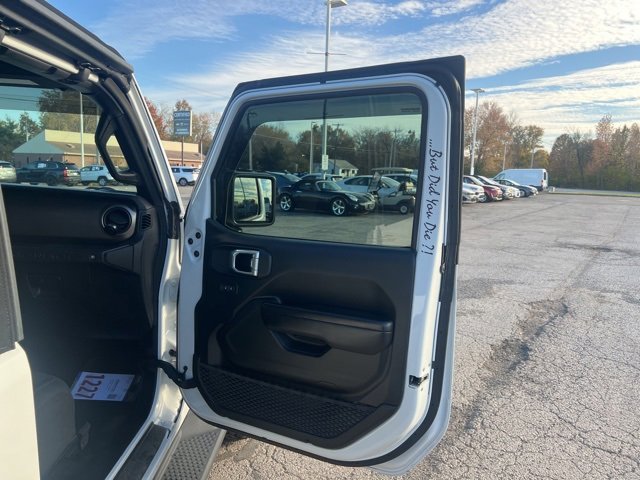 Used 2021 Jeep Wrangler Sport S image 25