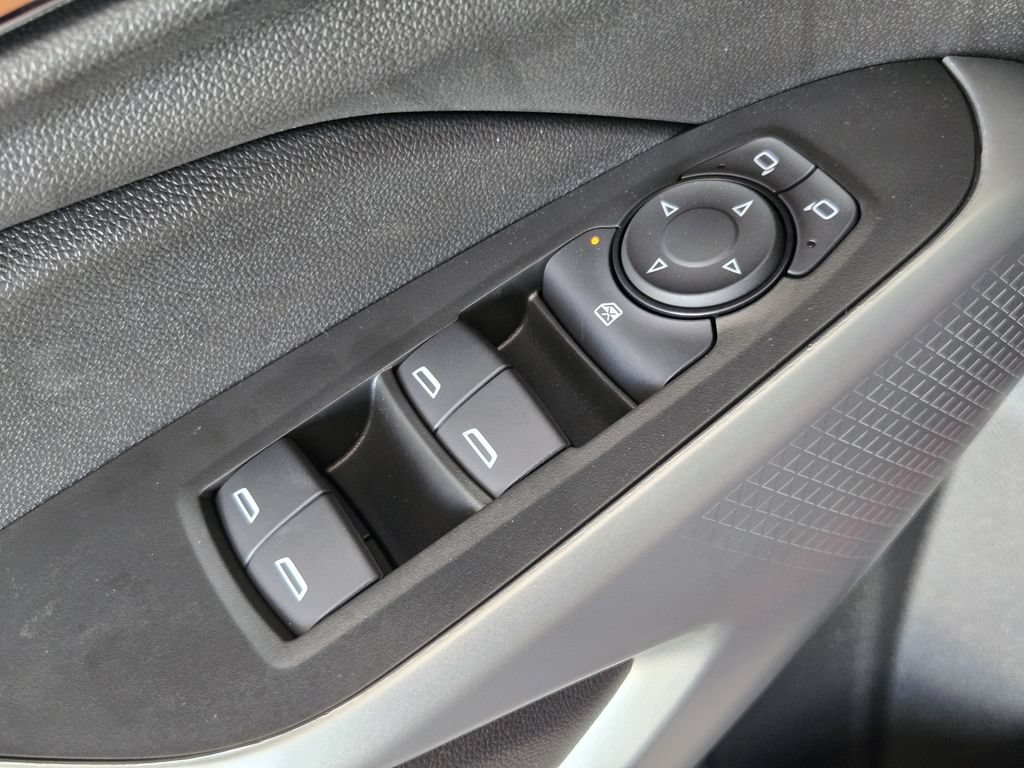 New 2026 Chevrolet Trax RS w/ Driver Confidence Package FWD image 24