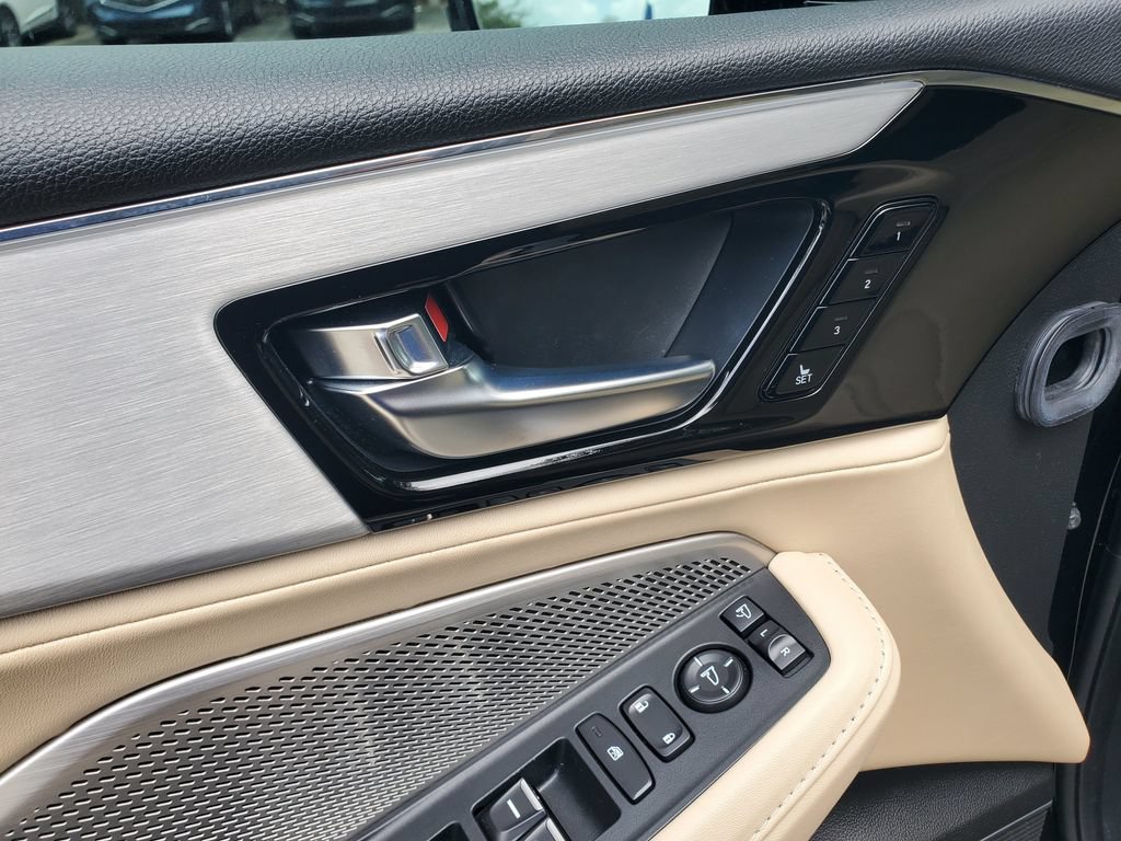 Certified 2024 Acura MDX FWD w/ Technology Package image 23