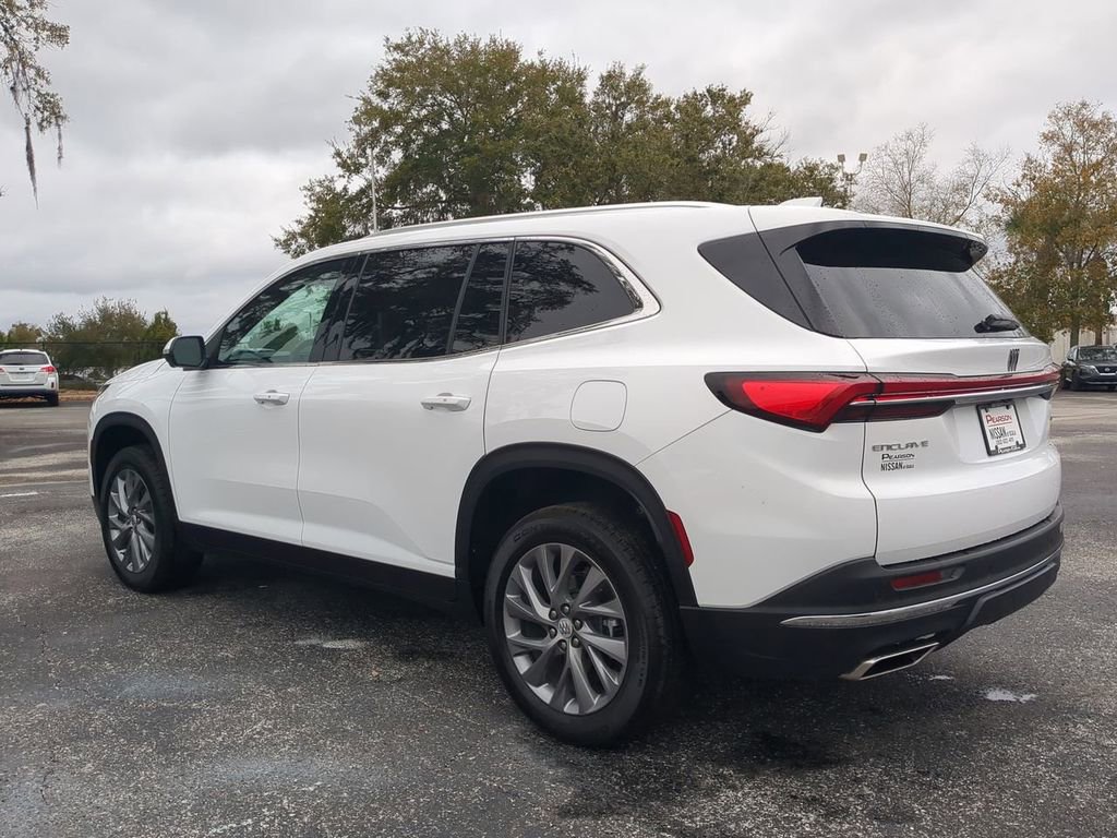Used 2025 Buick Enclave Preferred image 6