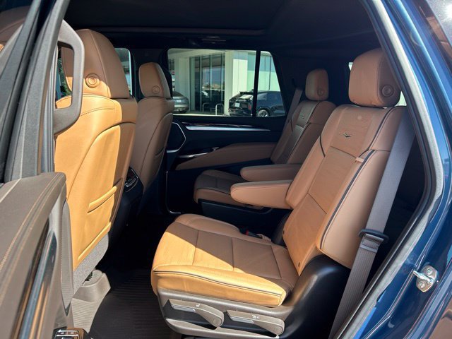 Used 2026 Cadillac Escalade Luxury w/ Touring Package AWD/4WD image 26