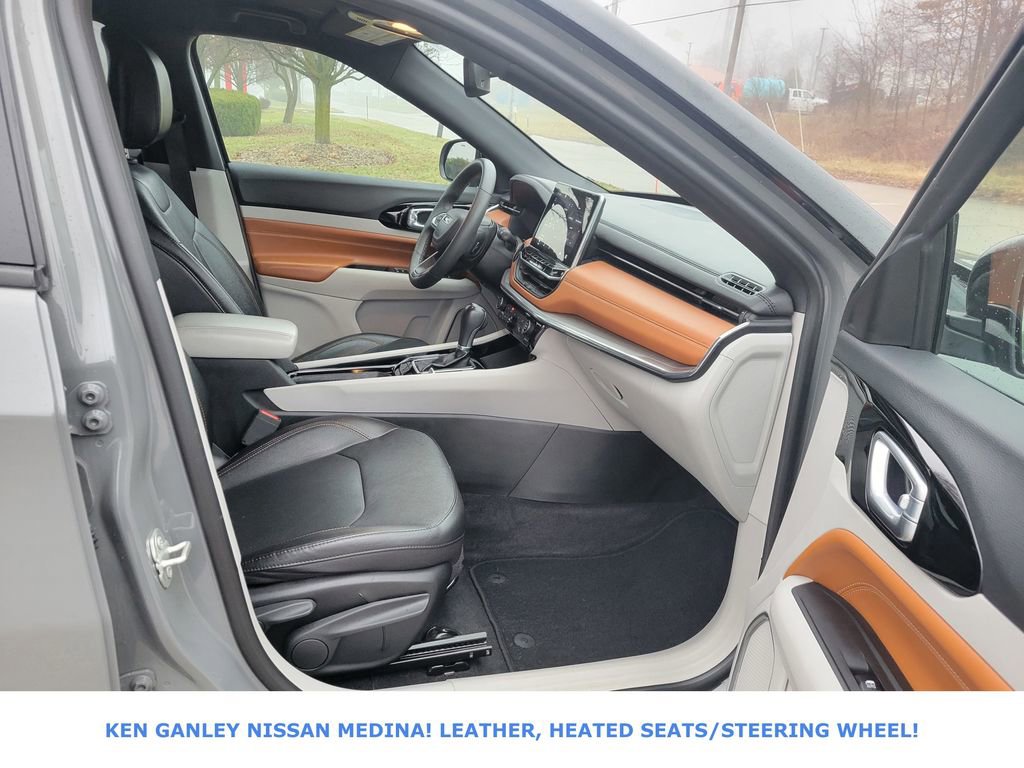 Used 2023 Jeep Compass Limited image 49