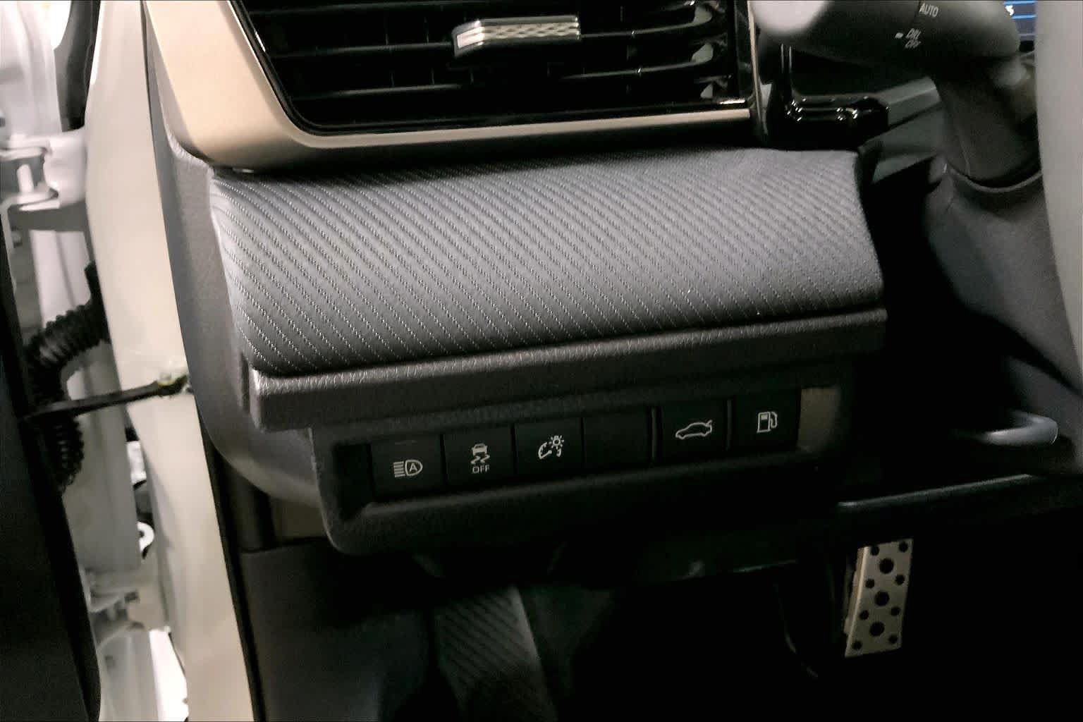 New 2026 Toyota Camry SE FWD image 19