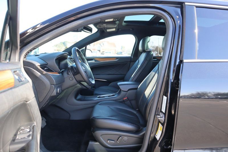 Used 2015 Lincoln MKC AWD w/ Equipment Group 102A Reserve image 9