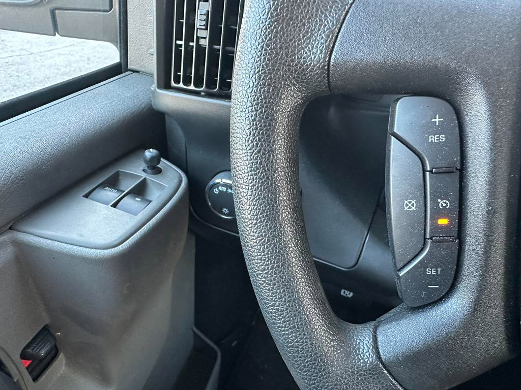 Used 2025 Chevrolet Express 3500 LT w/ LT Preferred Equipment Group image 25