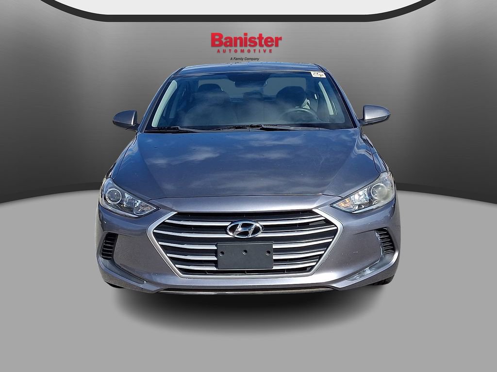 Used 2018 Hyundai Elantra SEL image 2