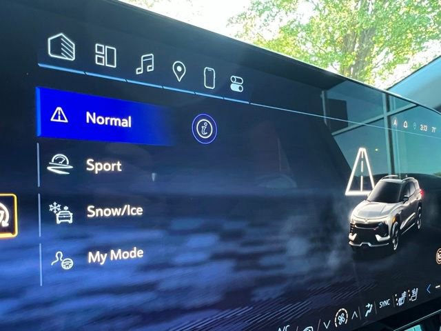 Used 2025 Chevrolet Blazer EV RS image 23