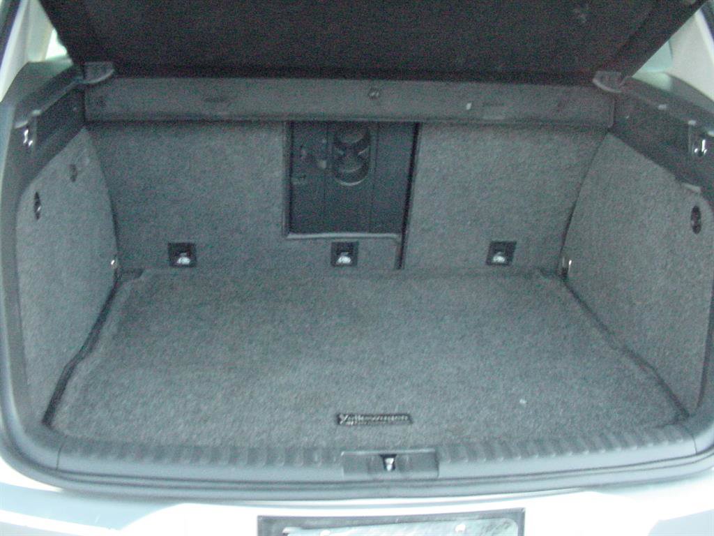 Used 2017 Volkswagen Tiguan Sport image 38