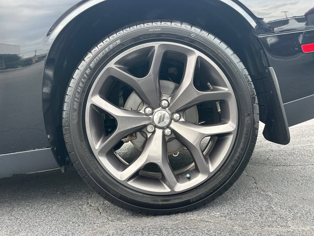 Used 2019 Dodge Challenger SXT w/ Plus Package RWD image 18