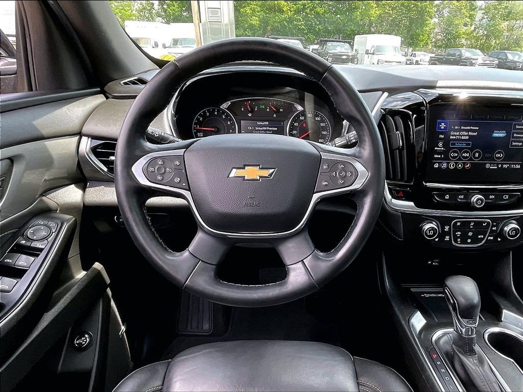 Used 2023 Chevrolet Traverse LT w/ LT Premium Package AWD/4WD image 18