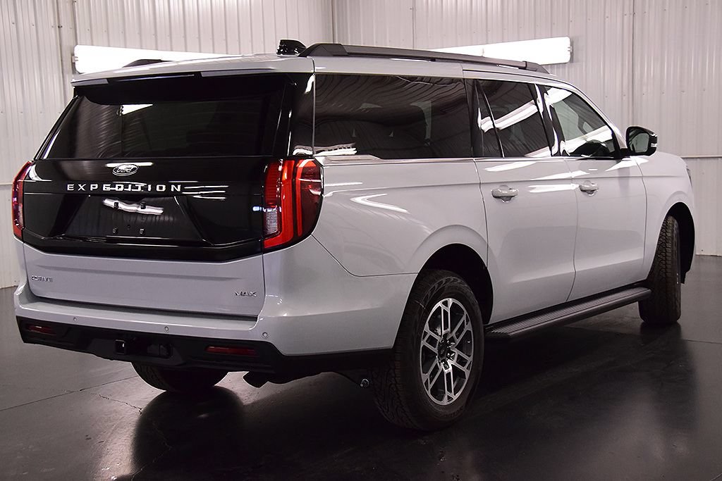 Used 2026 Ford Expedition Max Active AWD/4WD image 8
