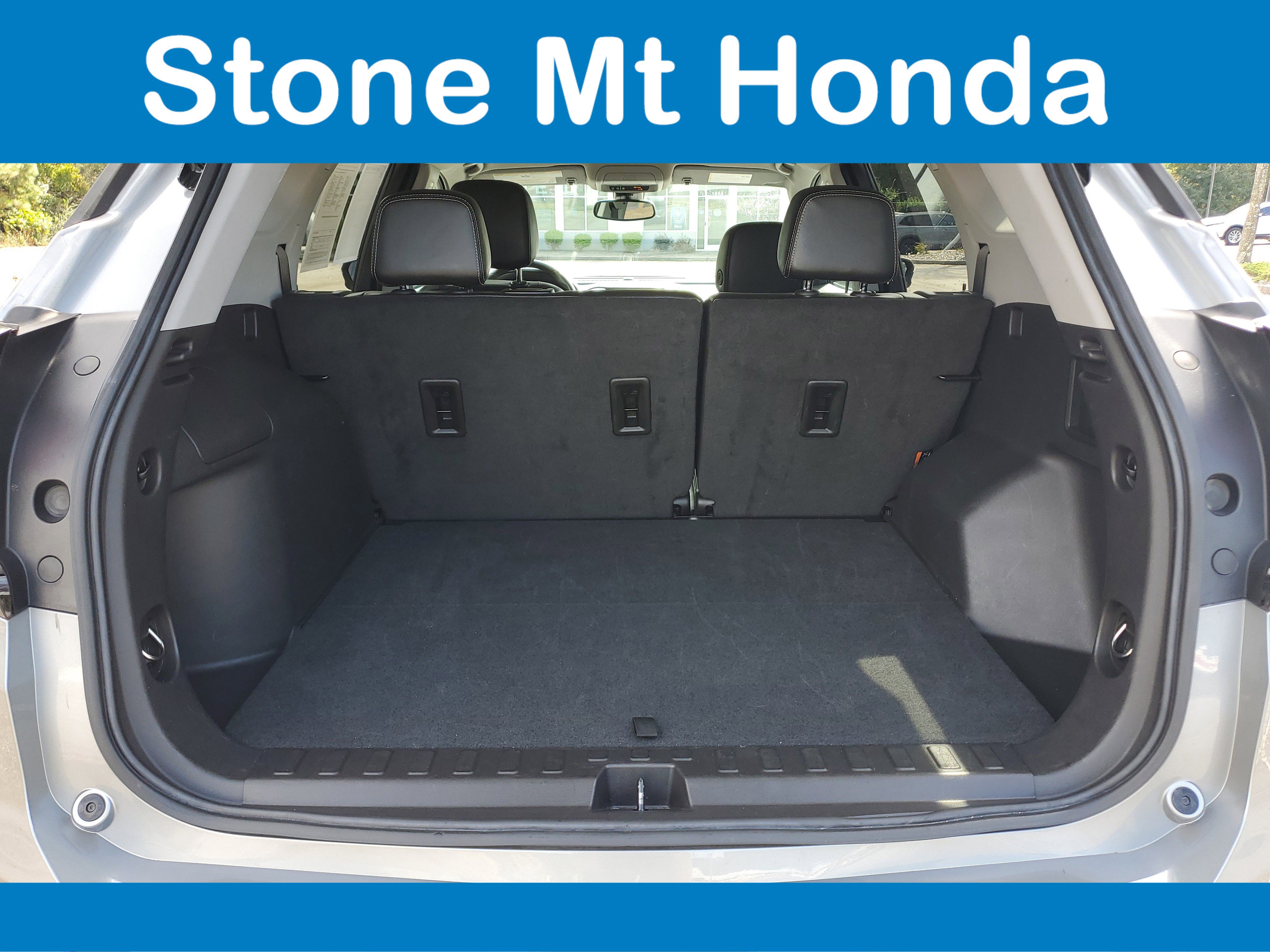 Used 2024 GMC Terrain SLT image 10