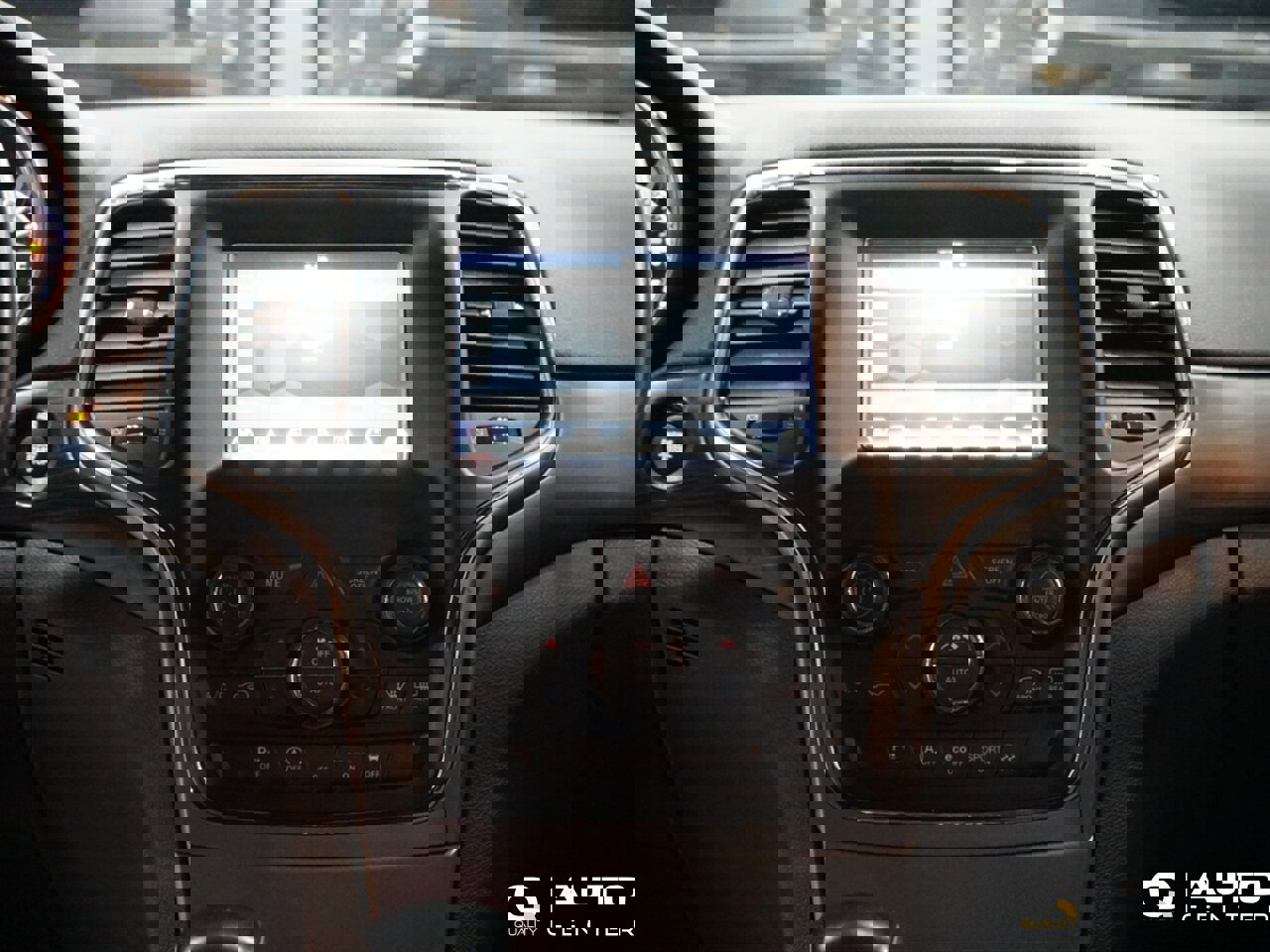 Used 2020 Jeep Grand Cherokee Laredo image 16