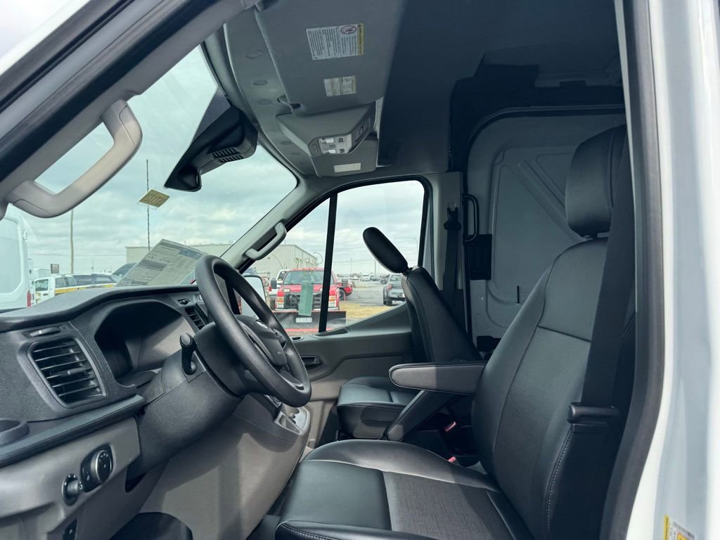 New 2026 Ford Transit 250 148 Medium Roof RWD image 21